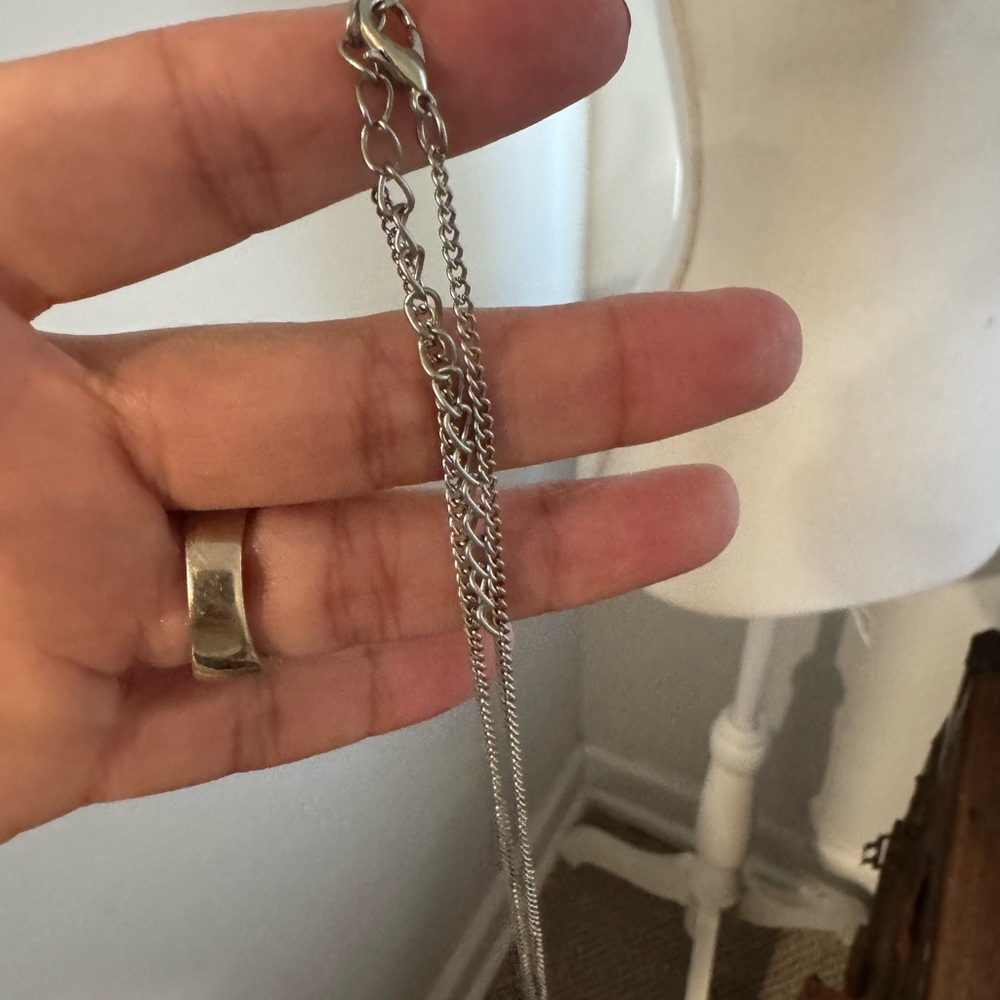 Elegant Silver Pendant Necklace - Picture 10 of 11